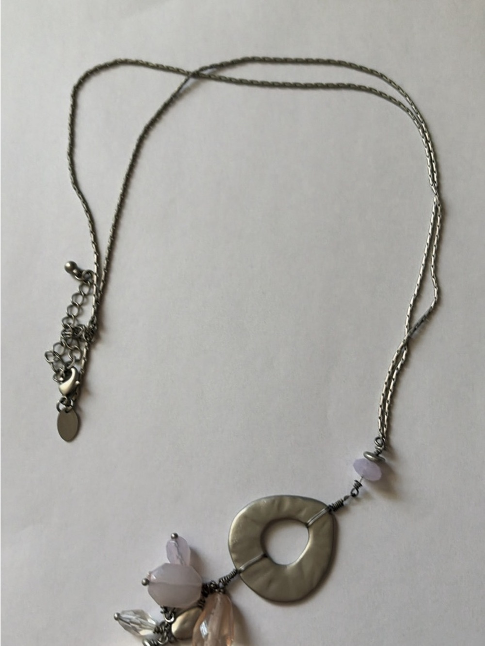Stylish Silver-Tone Pendant Necklace with Lilac Accents